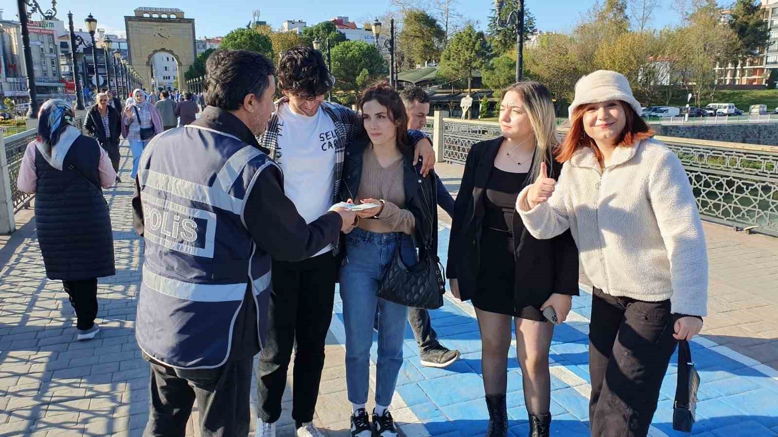 Vatandaşlar dolandırıcılığa karşı bilinçlendirildi