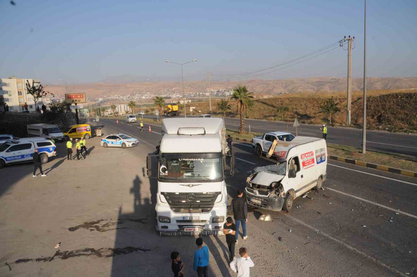 Şırnak’ta 1 kişinin öldüğü tır kazası güvenlik kamerasına yansıdı
