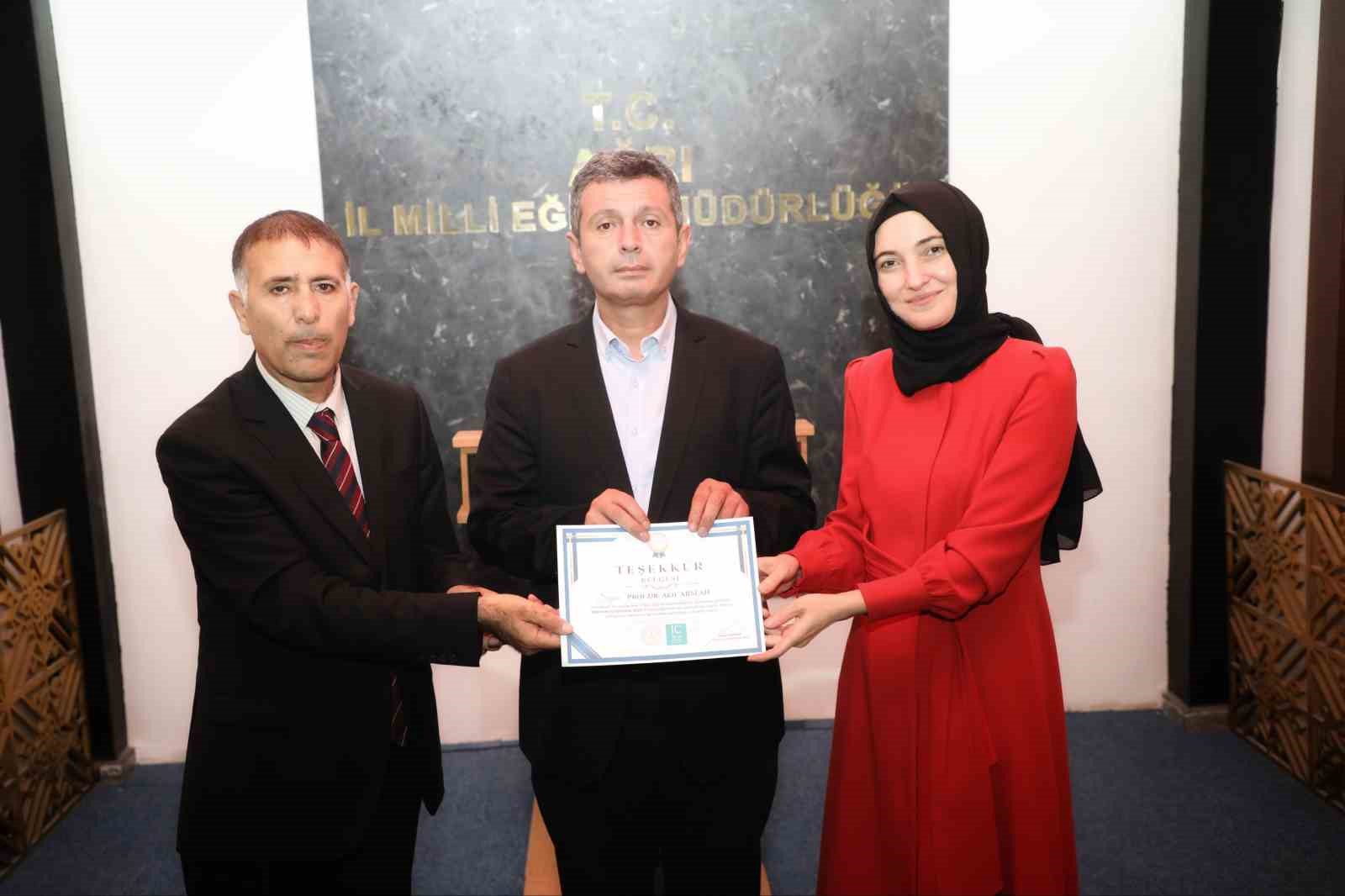 Ağrı’da eğitimde iyi örnekler ödüllendirilecek