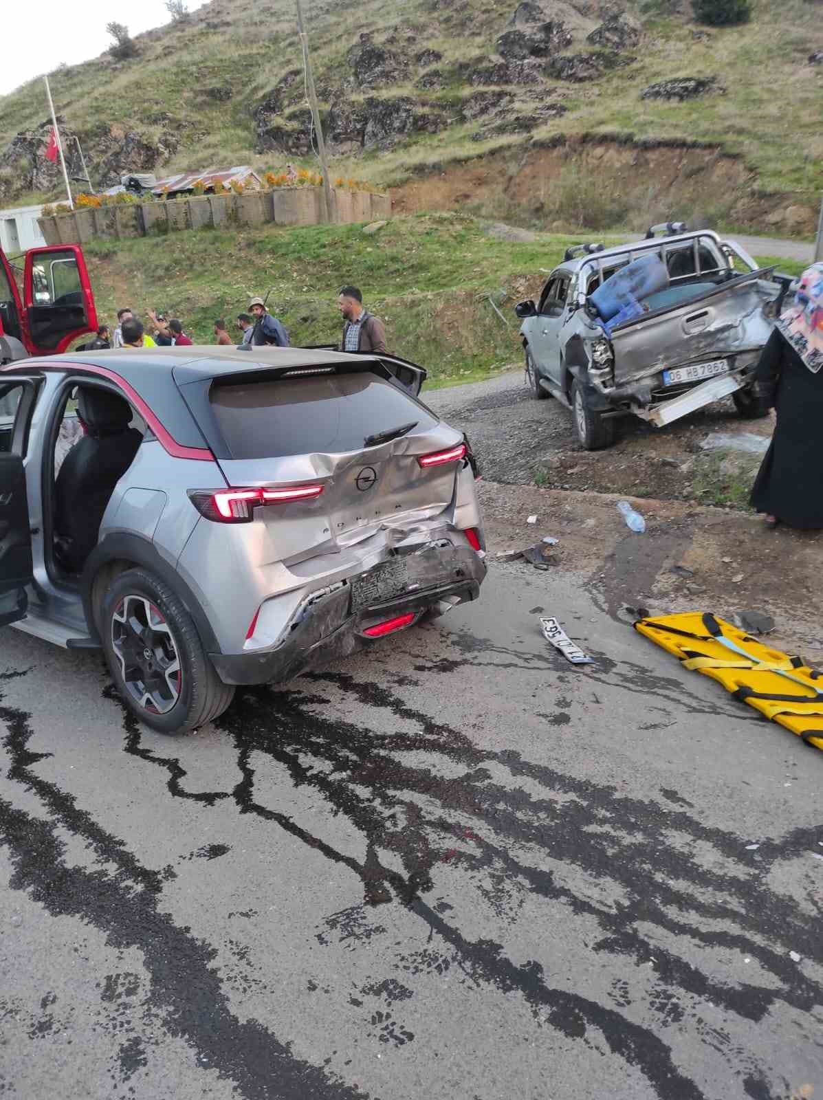 Bingöl’de zincirleme kaza: 6 yaralı