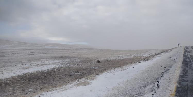 Ardahan&rsquo;ın y&uuml;ksek kesimlerinde karla m&uuml;cadele başladı
