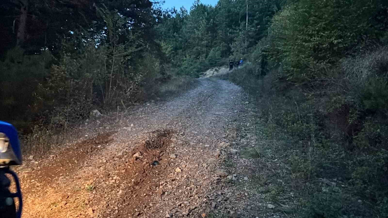 Bozuk yol vatandaşa zor anlar yaşatıyor
