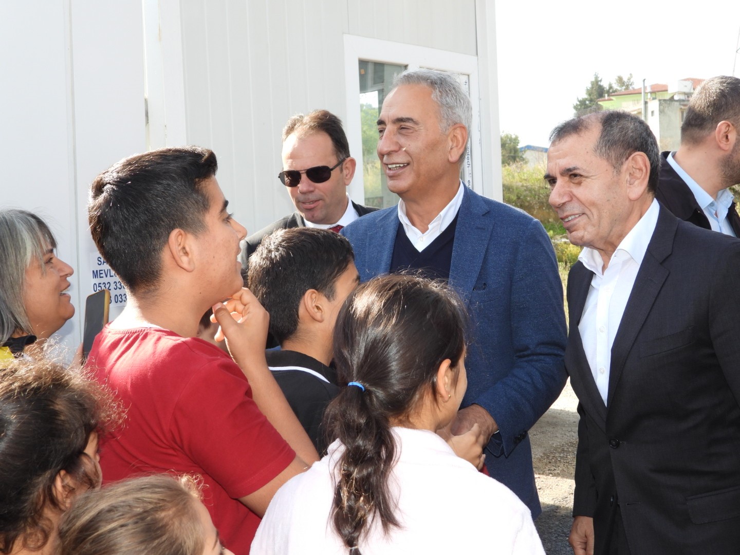 Galatasaray Başkanı Dursun Özbek’ten deprem bölgesi Hatay’a ziyaret