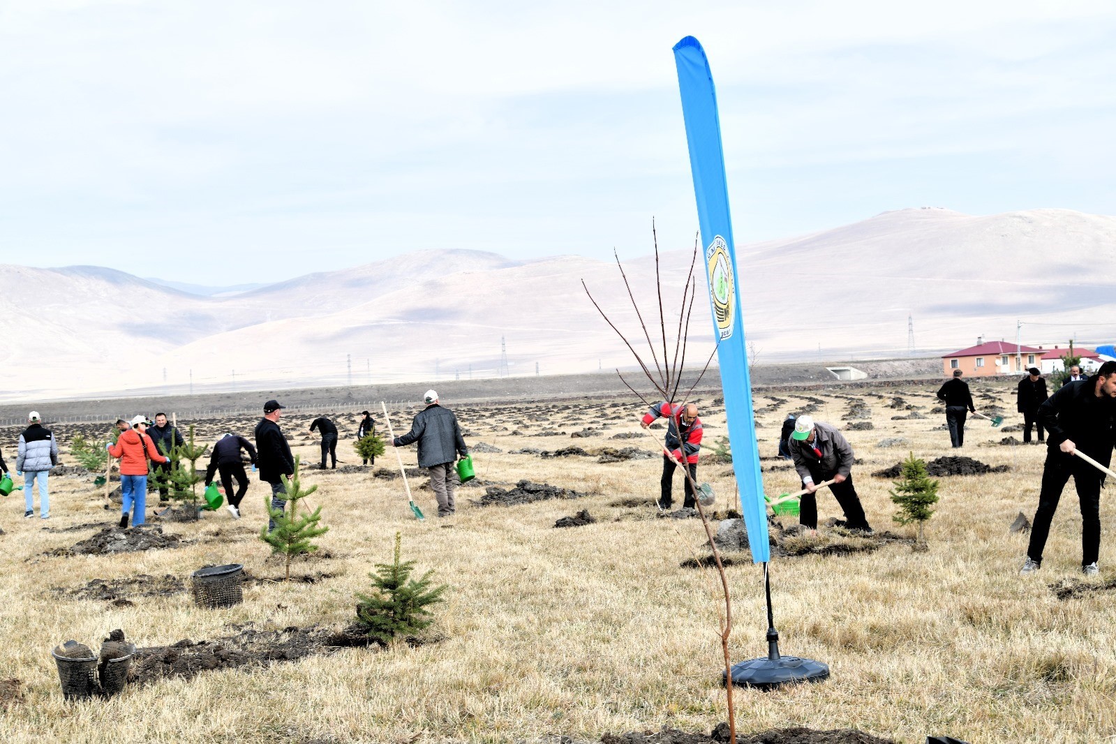 Ardahan&rsquo;da fidanlar toprakla buluştu

