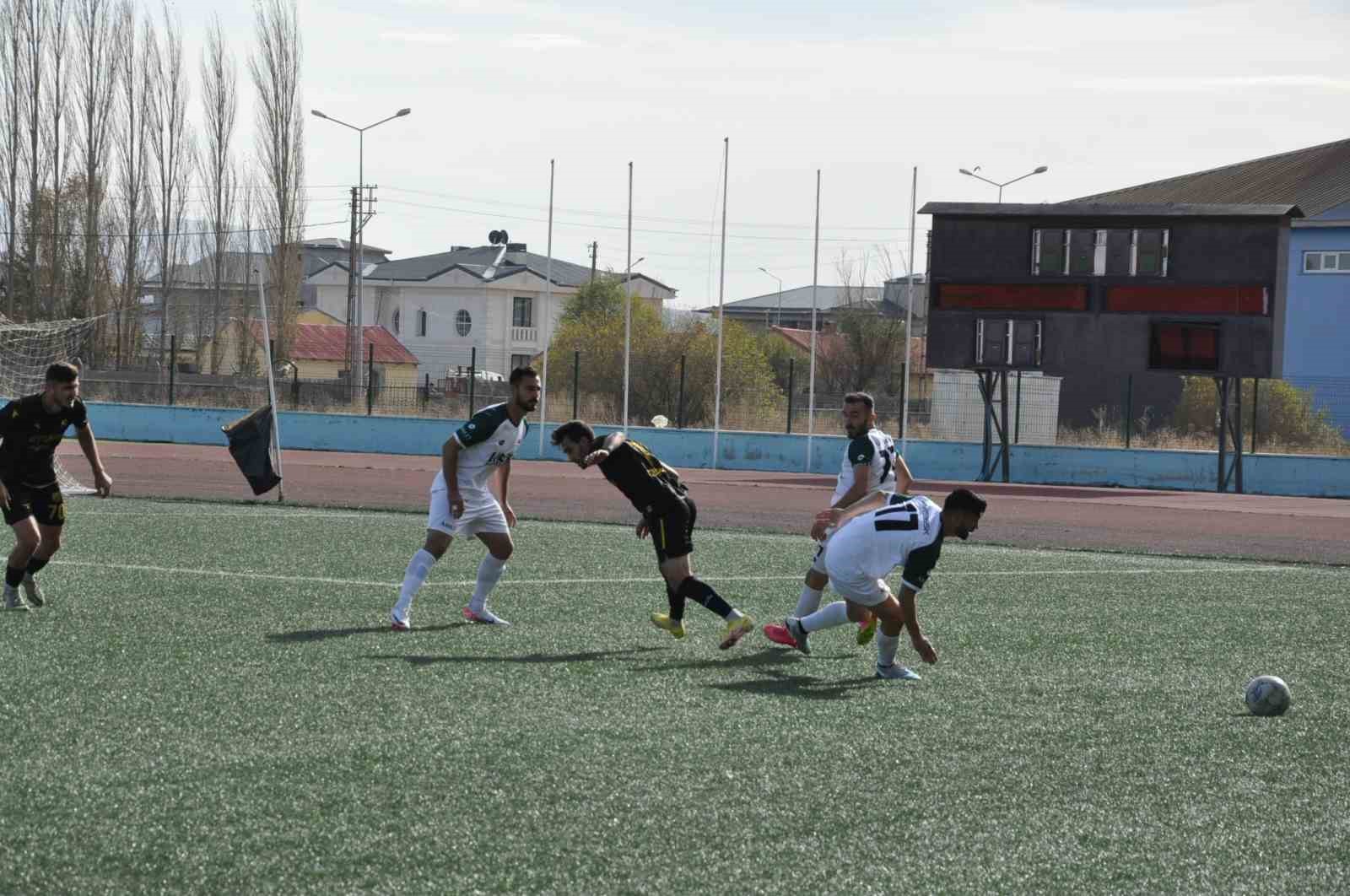 Kars 36 Spor: 4 Arsin İdmanyurdu Spor: 1