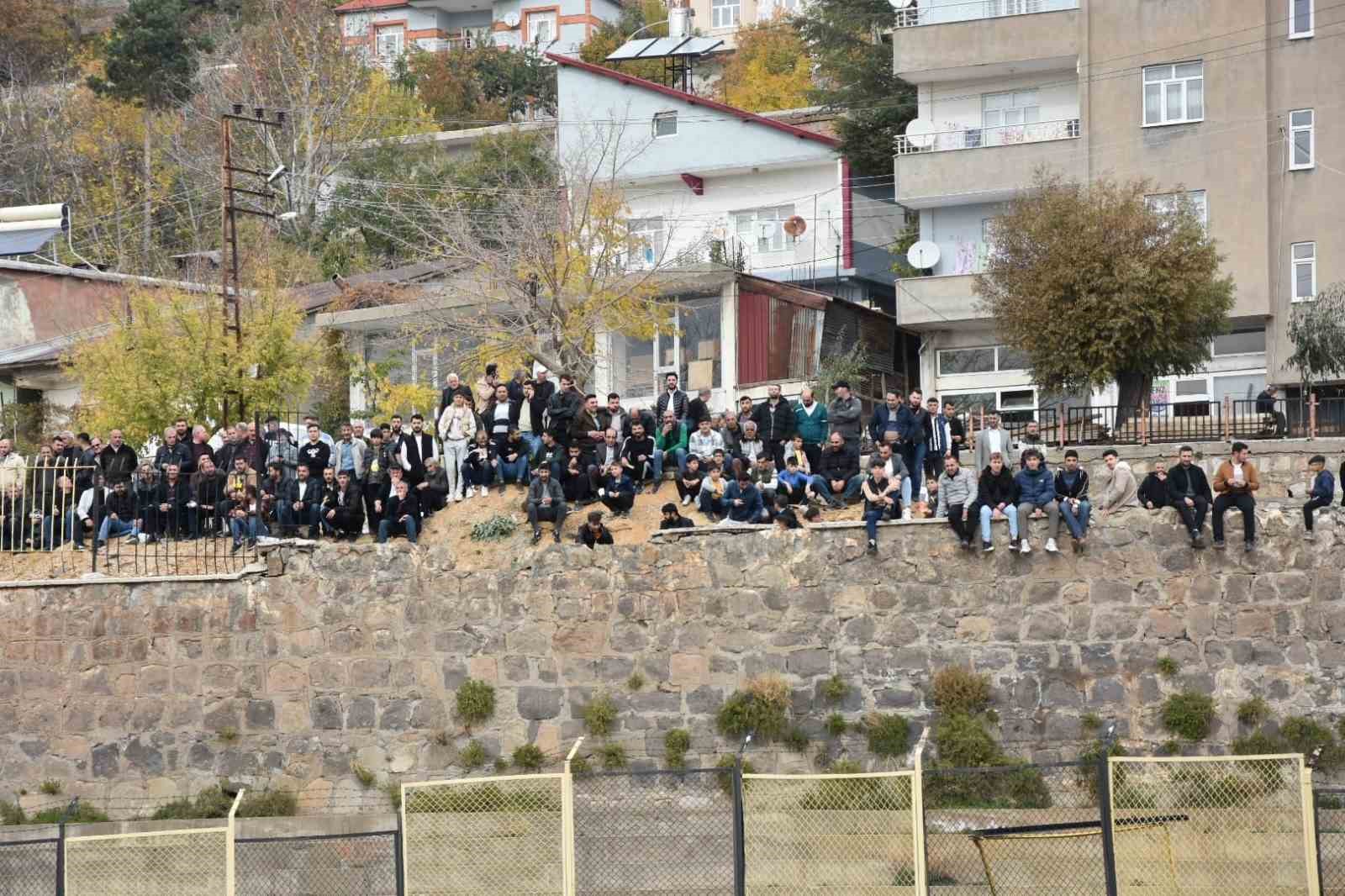 Bitlis Özgüzelderespor, Diyarbakır Yenişehirspor’u 4-0 yendi
