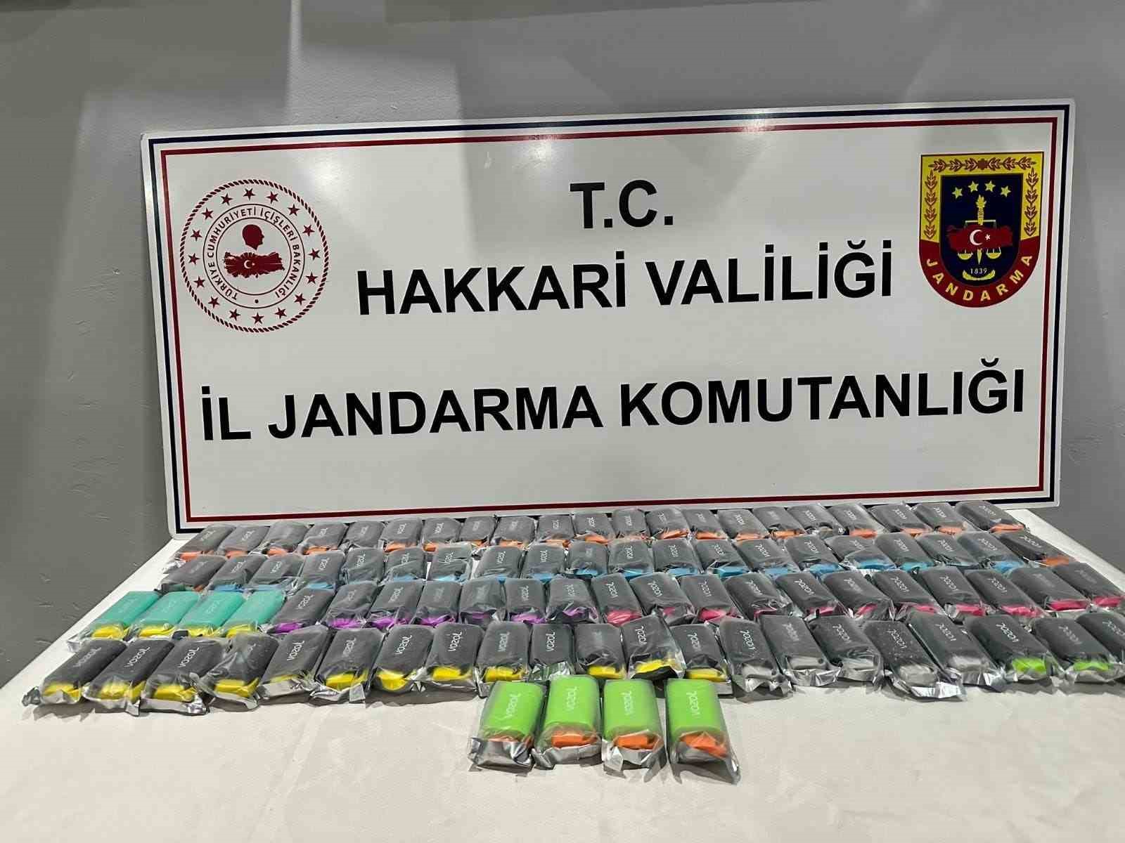 Hakkari&rsquo;de ka&ccedil;ak&ccedil;ılık operasyonlarında 27 kişiye işlem yapıldı
