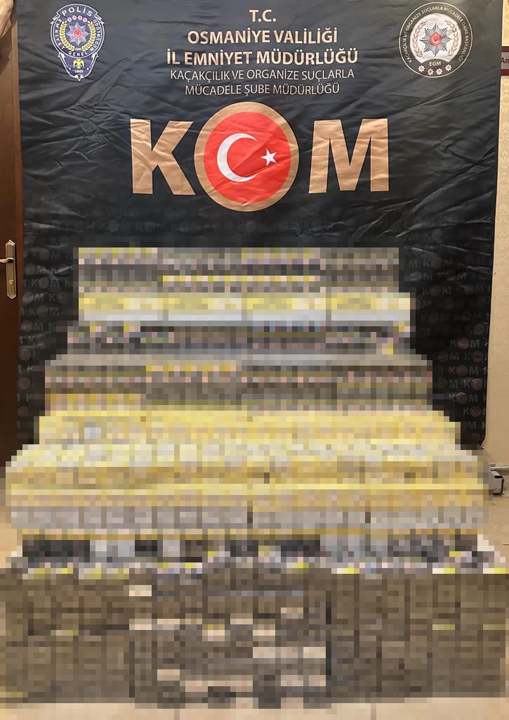 Saman yüklü tırda 2 bin 600 paket kaçak sigara ele geçirildi
