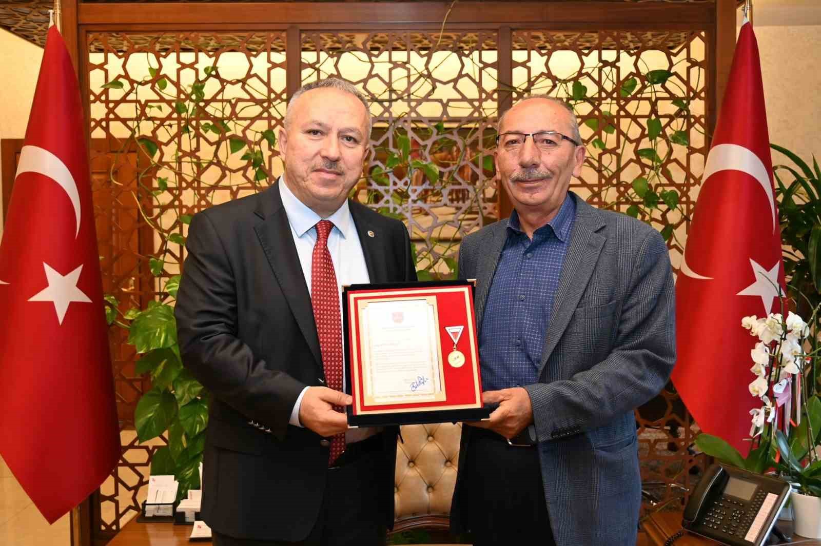 TSKGV’YE anlamlı bağış