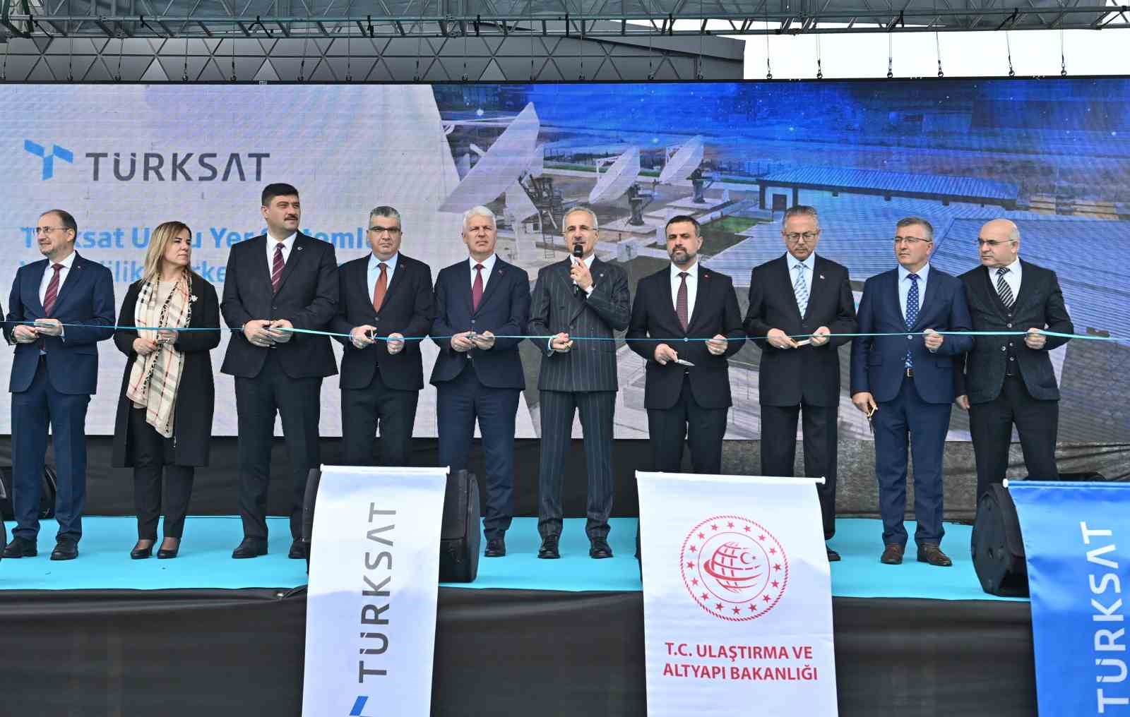 Bakan Uraloğlu: &ldquo;T&Uuml;RKSAT 6A&rsquo;yı haziran ayı i&ccedil;erisinde y&ouml;r&uuml;ngesine fırlatmayı hedefliyoruz&rdquo;
