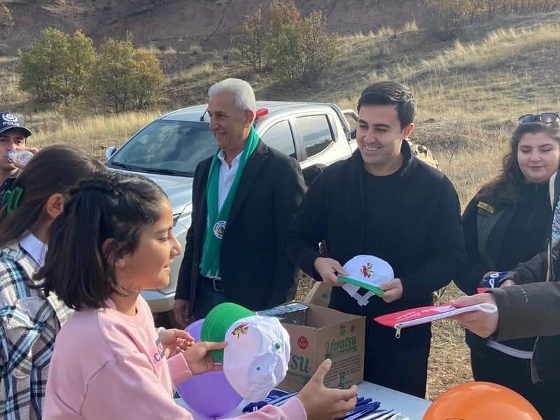 Adaklı&rsquo;da fidan dikimi yapıldı
