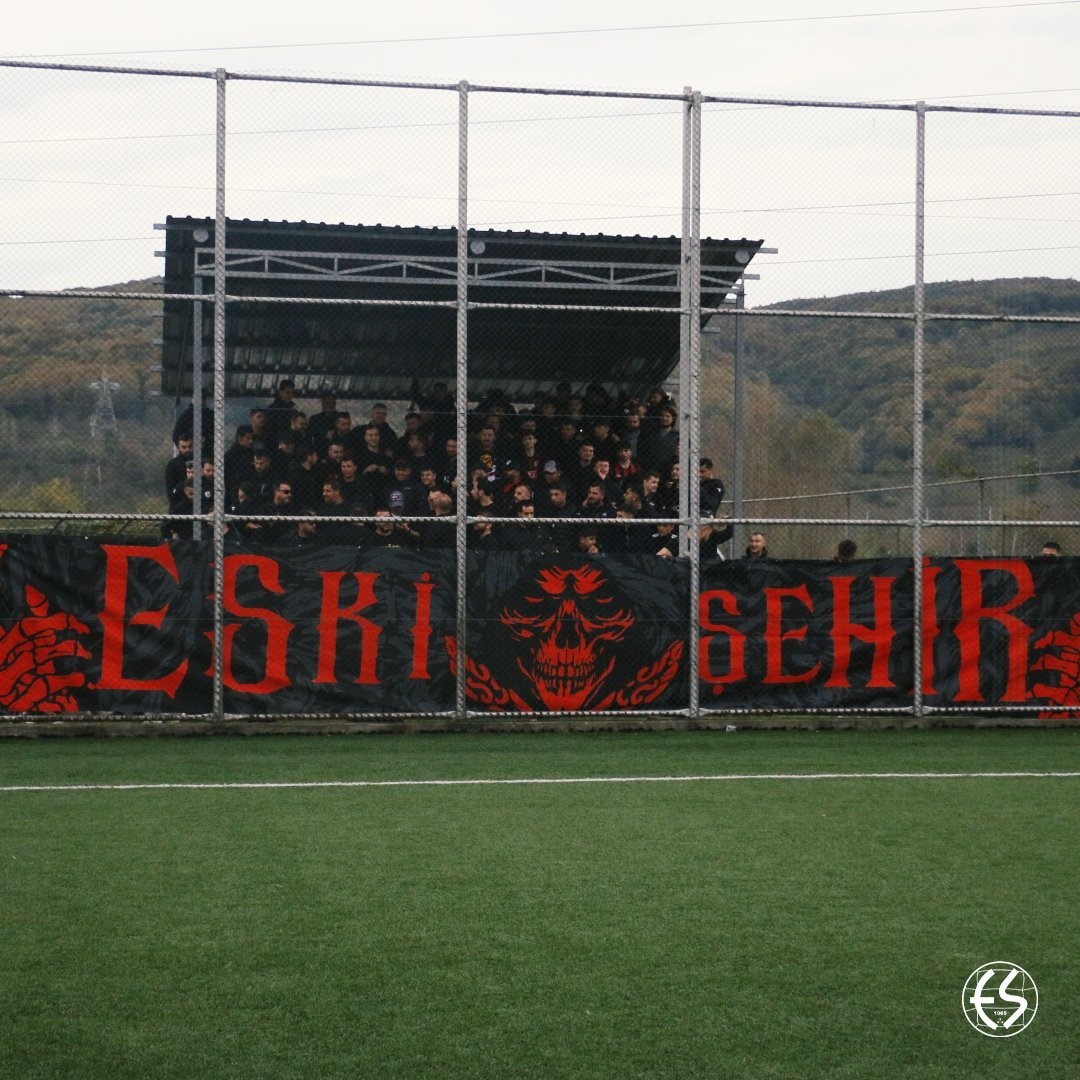 Es Es taraftarı 67 kişilik trib&uuml;n&uuml; 200 kişi ile doldurdu
