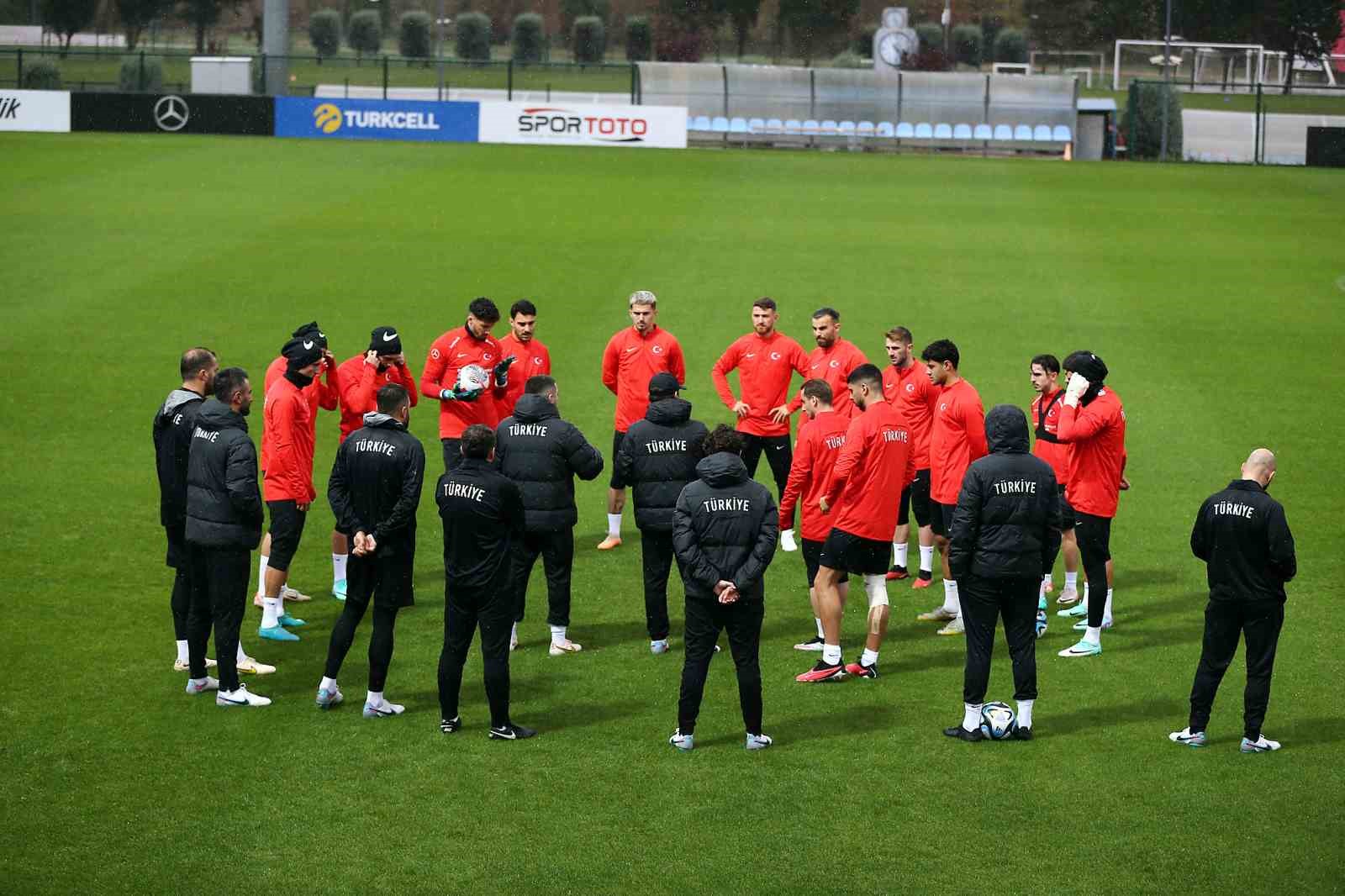 A Milli Futbol Takımı, Almanya maçı hazırlıklarına başladı