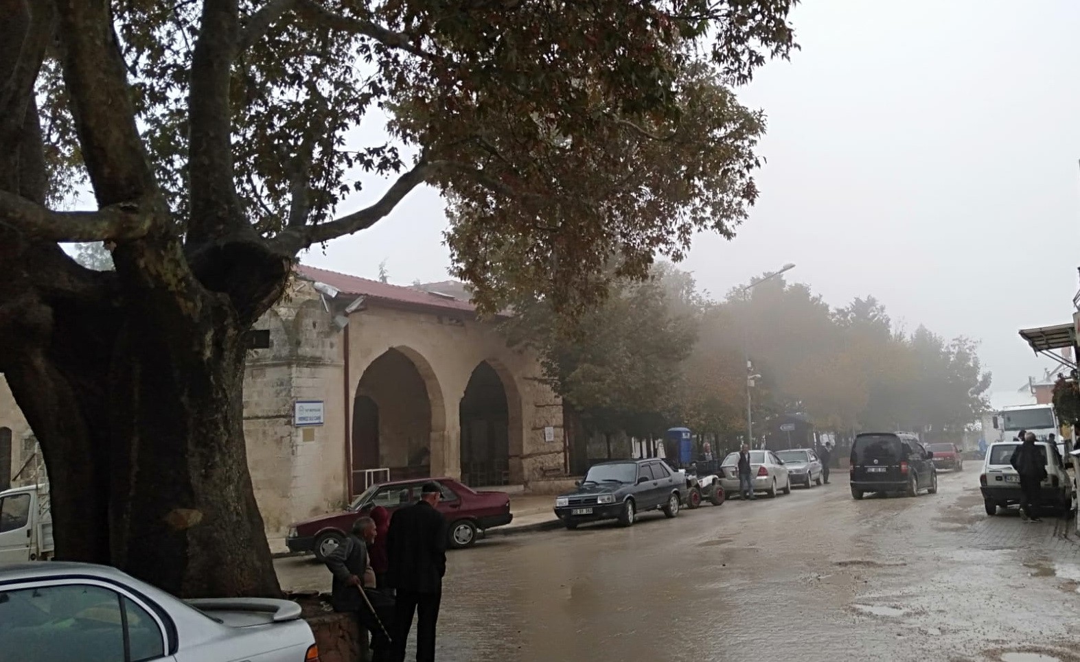 Tut il&ccedil;esini sis kapladı
