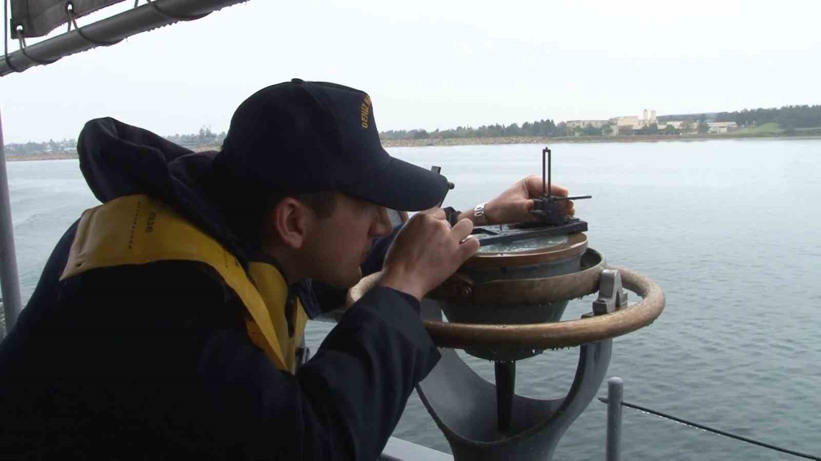 Deniz Harp Okulu&rsquo;nda bot ve yelkenli teknelerle eğitim 