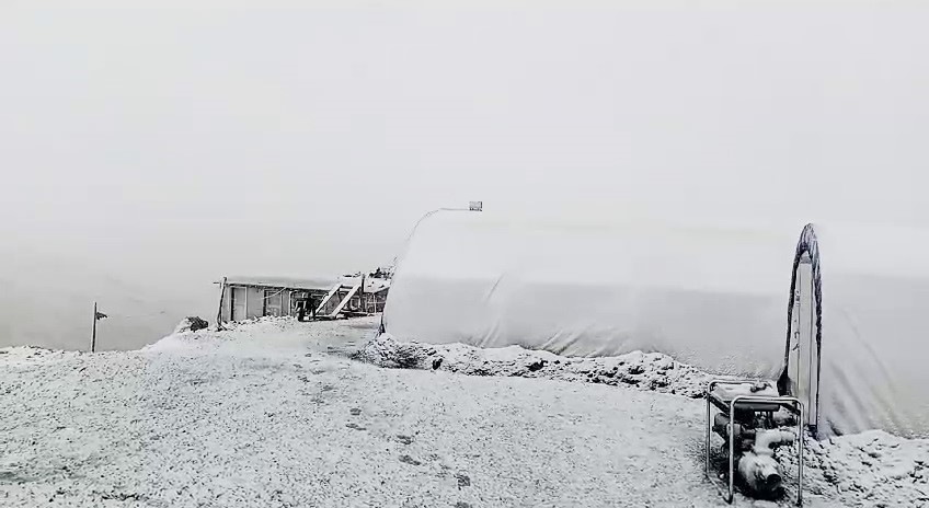 Erzurum - Tekman karayolunda kar yağışı etkili oldu

