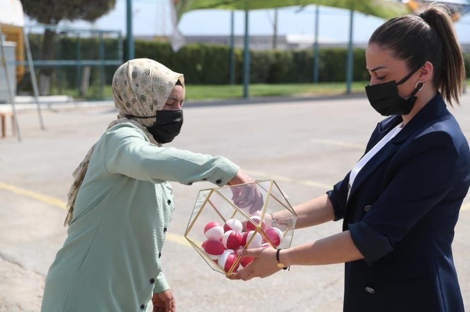 Üretici kadınlara Merkezefendi Belediyesi’nden yüz güldüren destek