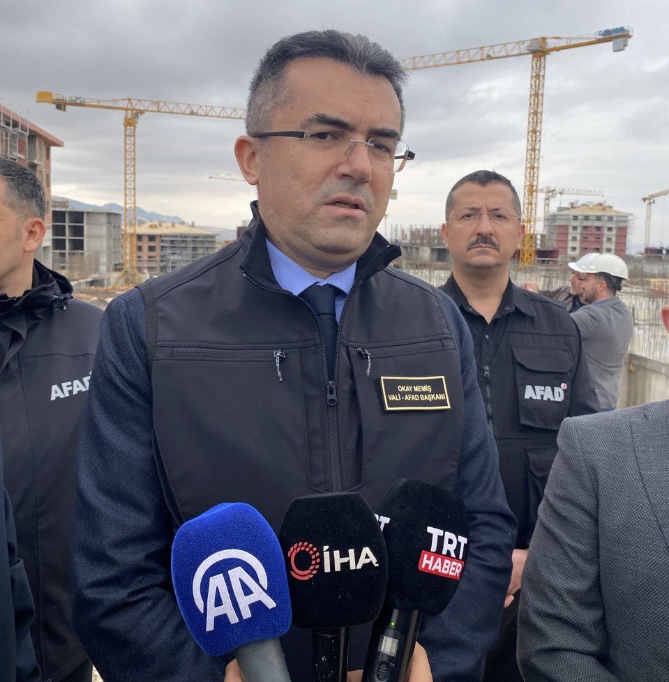 AFAD Başkanı Memiş: "Bir yıl i&ccedil;erisinde 41 bin konutun inşasını tamamlamayı hedefliyoruz"
