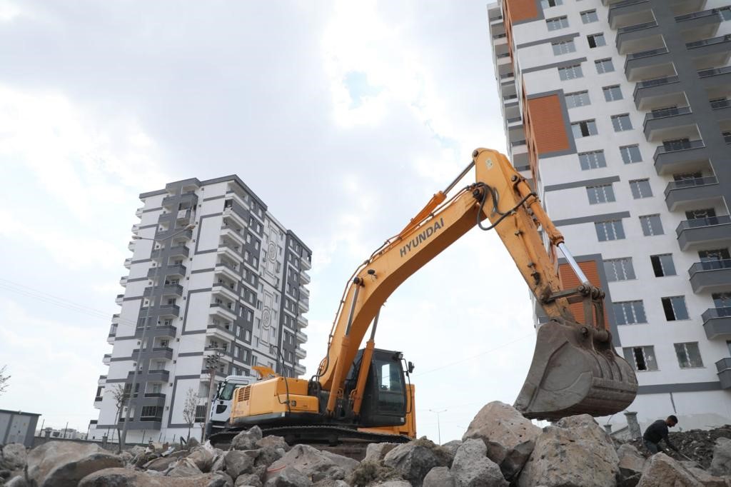 Yenişehir’de yollar konforlu hale getiriliyor