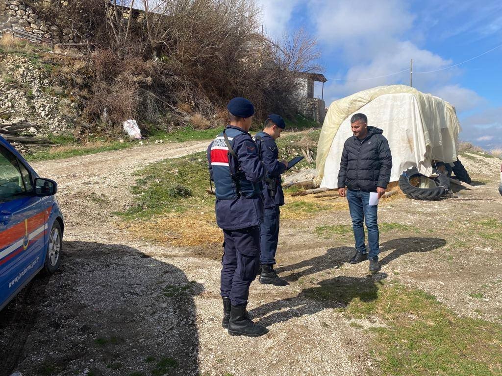 Burdur’da kaçak göçle mücadele uygulaması: 1 şahıs tutuklandı