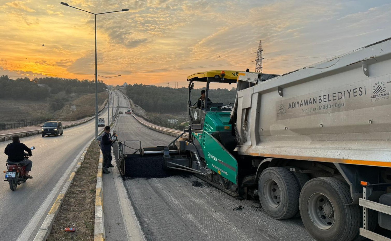 Adıyaman’da asfalt çalışmaları aralıksız devam ediyor