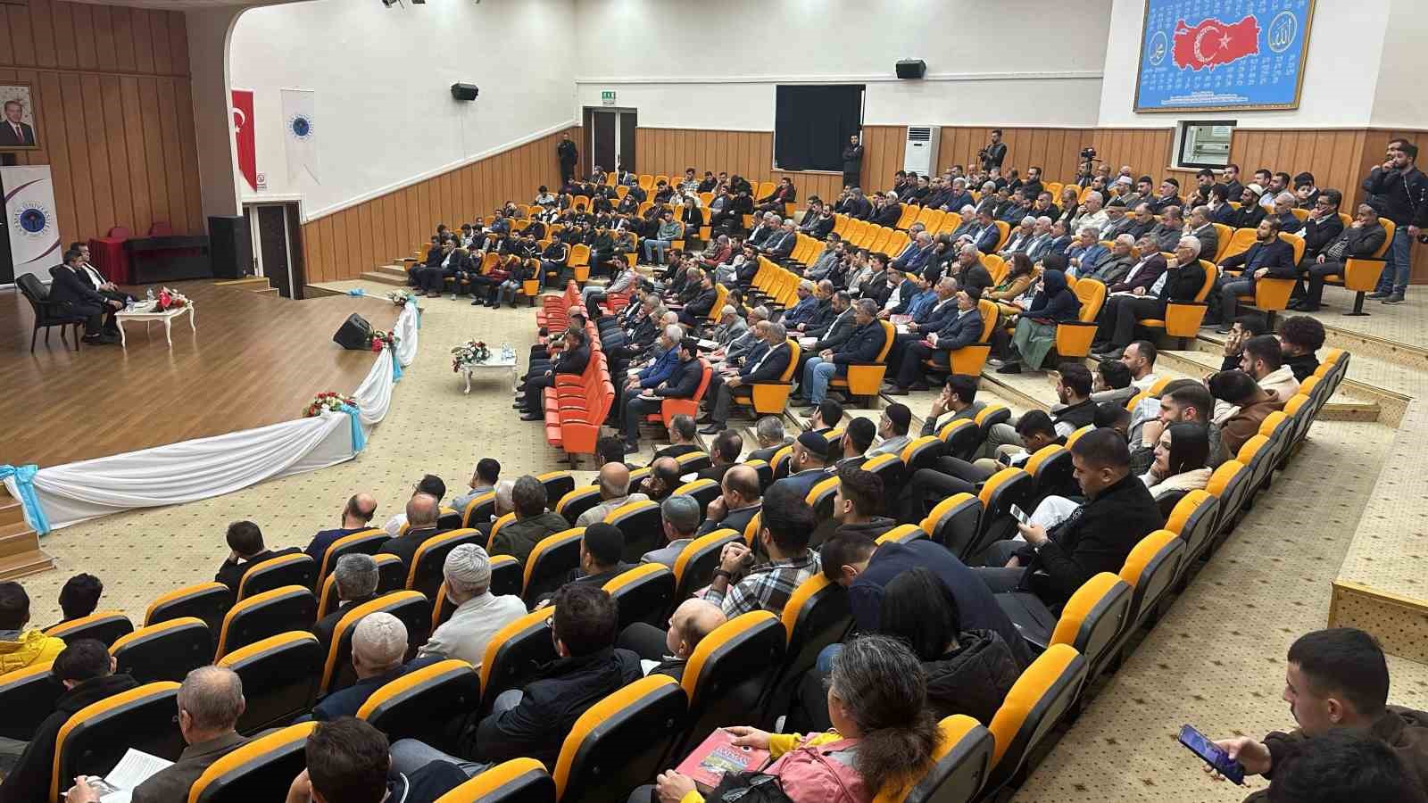 Muhtarlara ve din adamlarına ’enerji ve tasarruf’ temalı konferans