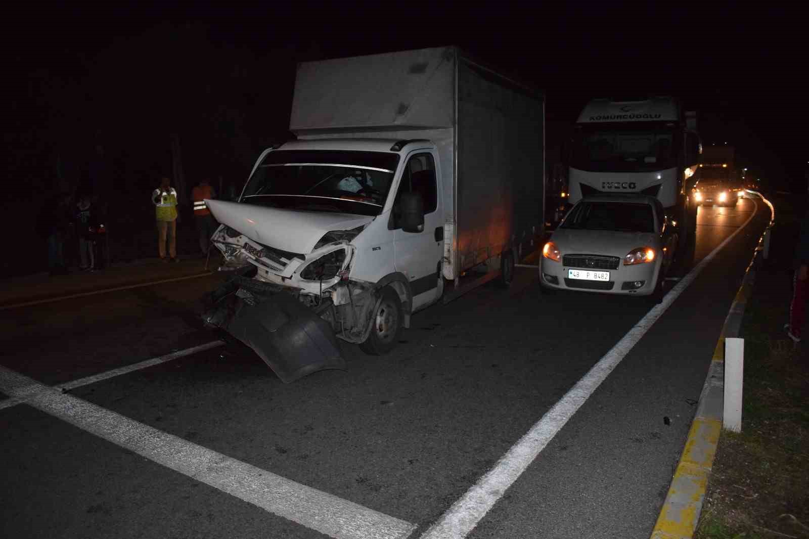 Çine’de zincirlemeli trafik kazası: 2 yaralı