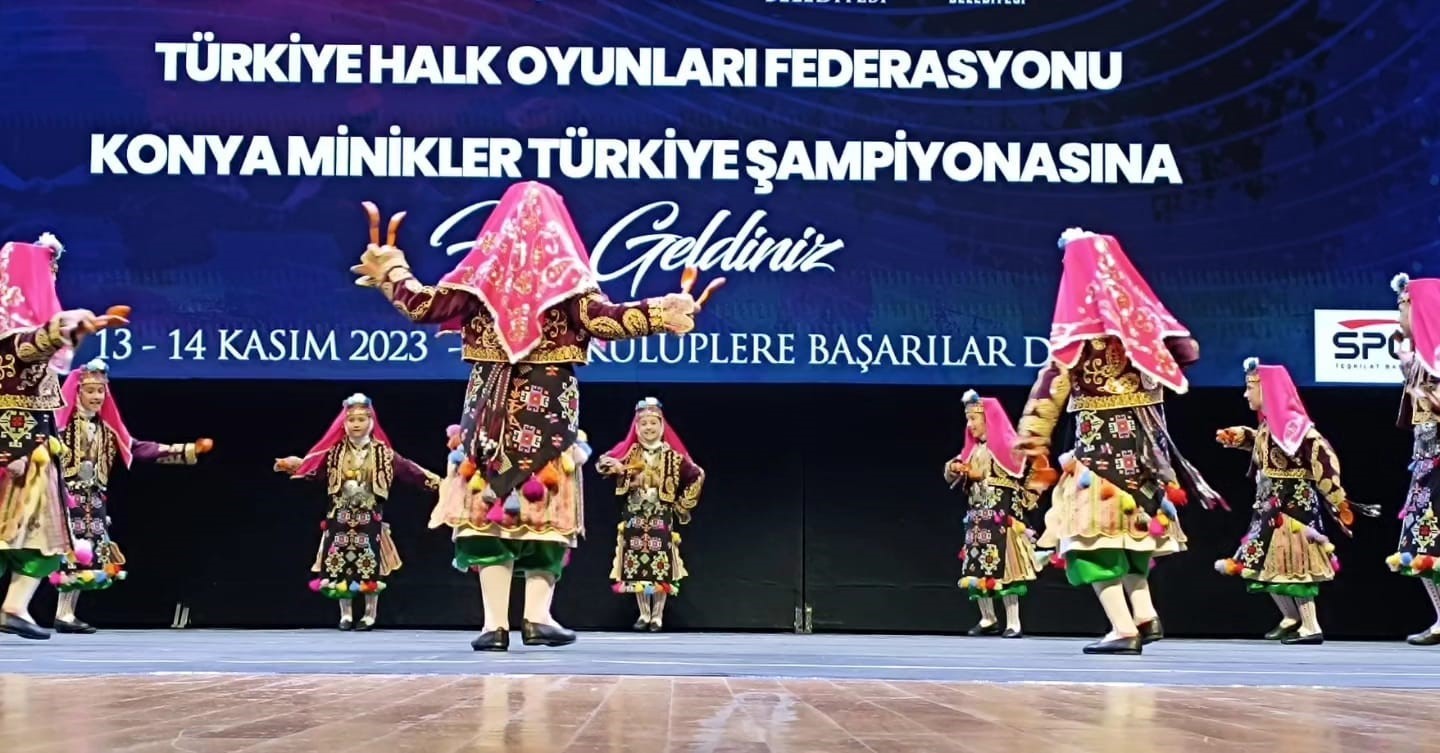 Uşak G&uuml;l Spor Kul&uuml;b&uuml; halk oyunlarında T&uuml;rkiye 6. Oldu
