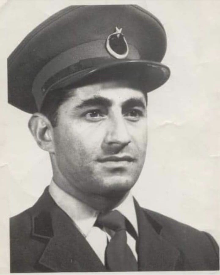 Osmanlı Hanedan Ailesi Reisi Şehzade Harun Osmanoğlu&rsquo;nun d&uuml;n&uuml;r&uuml; son yolculuğuna uğurlandı
