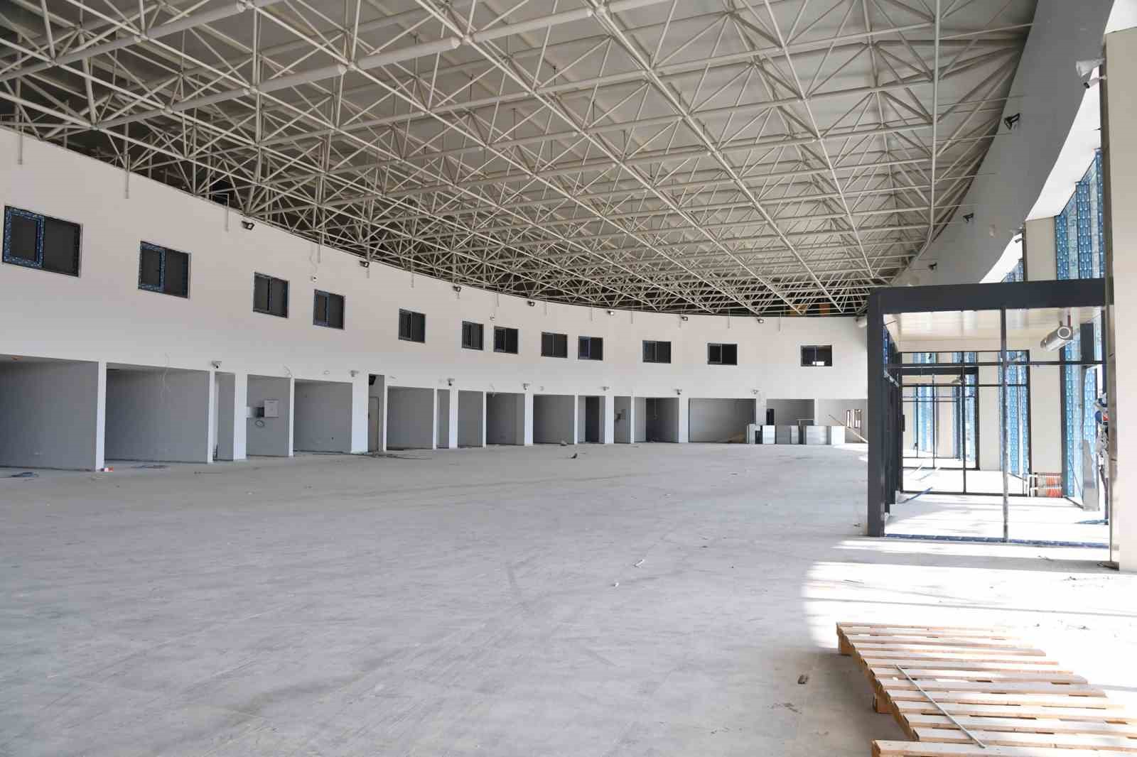 Yeni otogar inşaatında son r&ouml;tuşlar yapılıyor
