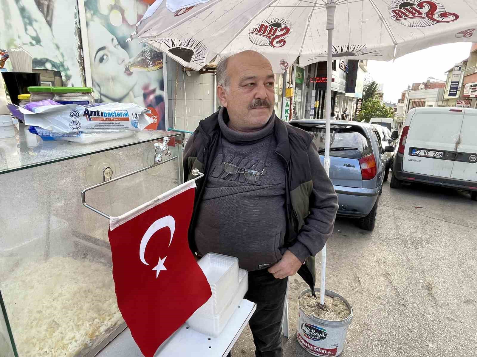 Sinop&rsquo;un tek seyyar pilavcısı
