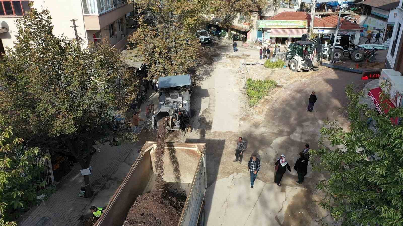 40 yıllık altyapısı yenilenen Vatan Caddesi’nde asfalt hazırlığı başladı