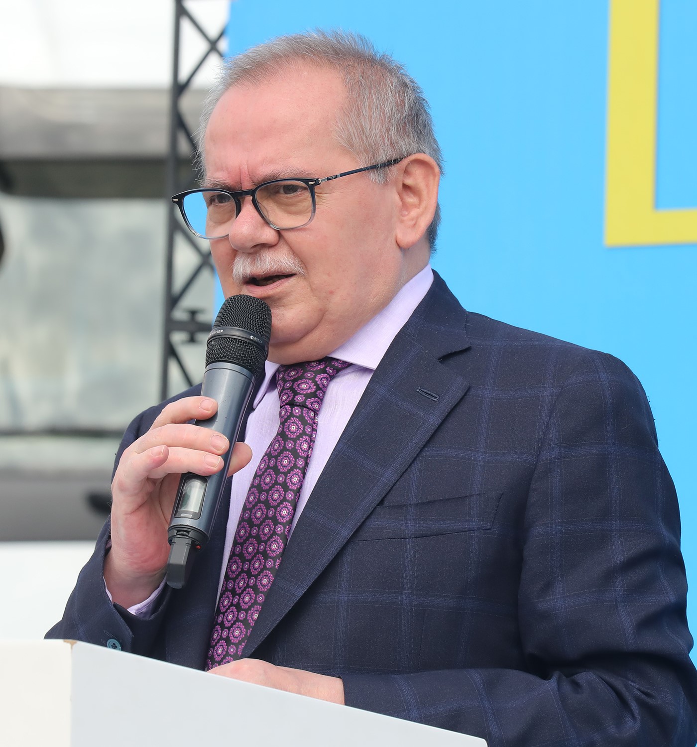 &Ccedil;arşının &ccedil;atısına kurulan GES ile bin 500 hanenin t&uuml;ketimine denk gelen elektrik &uuml;retecek
