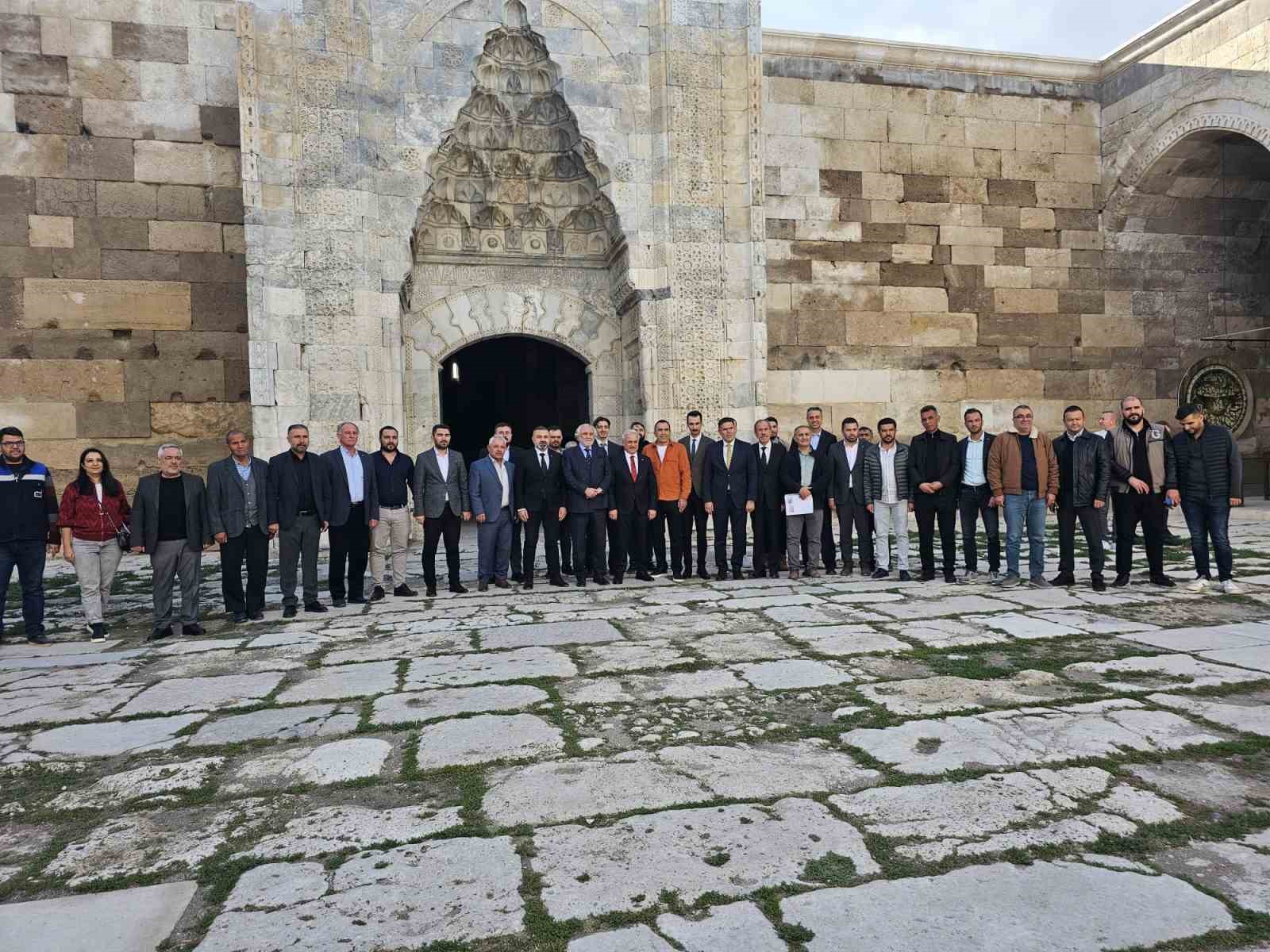 Sultanhanı OSB&rsquo;de 1 milyar 800 milyon TL&rsquo;lik imza
