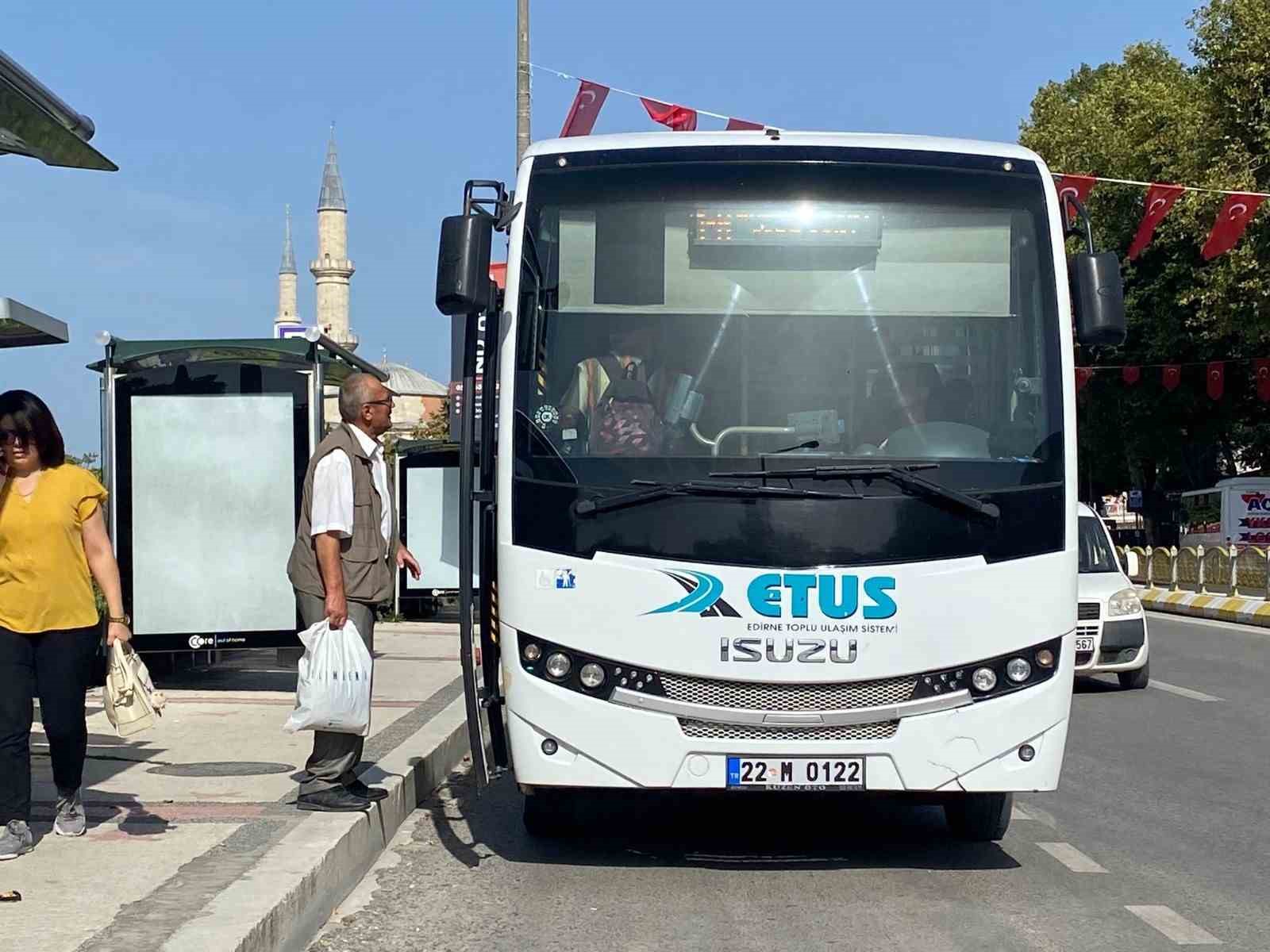 Edirne&rsquo;de &uuml;niversite &ouml;ğrencilerinden en pahalı ulaşım &uuml;cretlerine tepki
