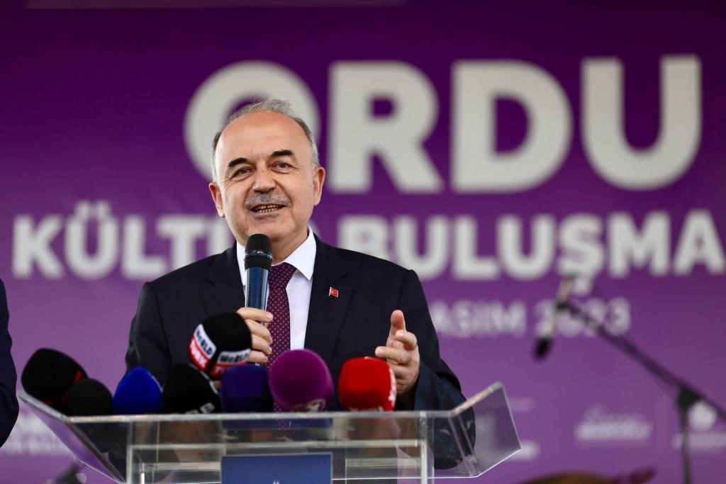 İstanbul&rsquo;da Ordu r&uuml;zgarı
