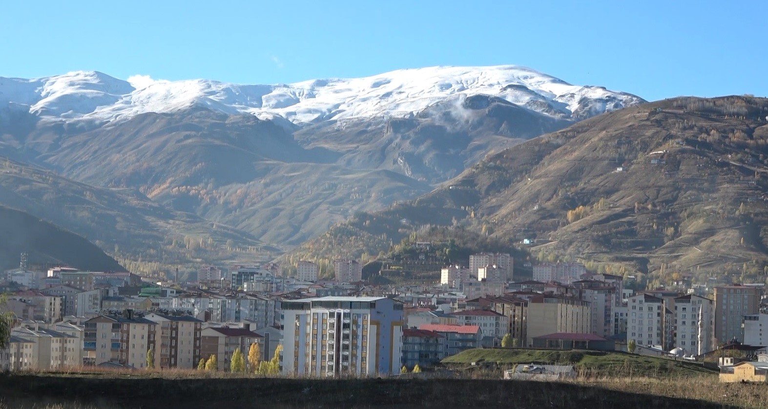 Muş’un yüksek kesimleri beyaz örtü ile kaplandı