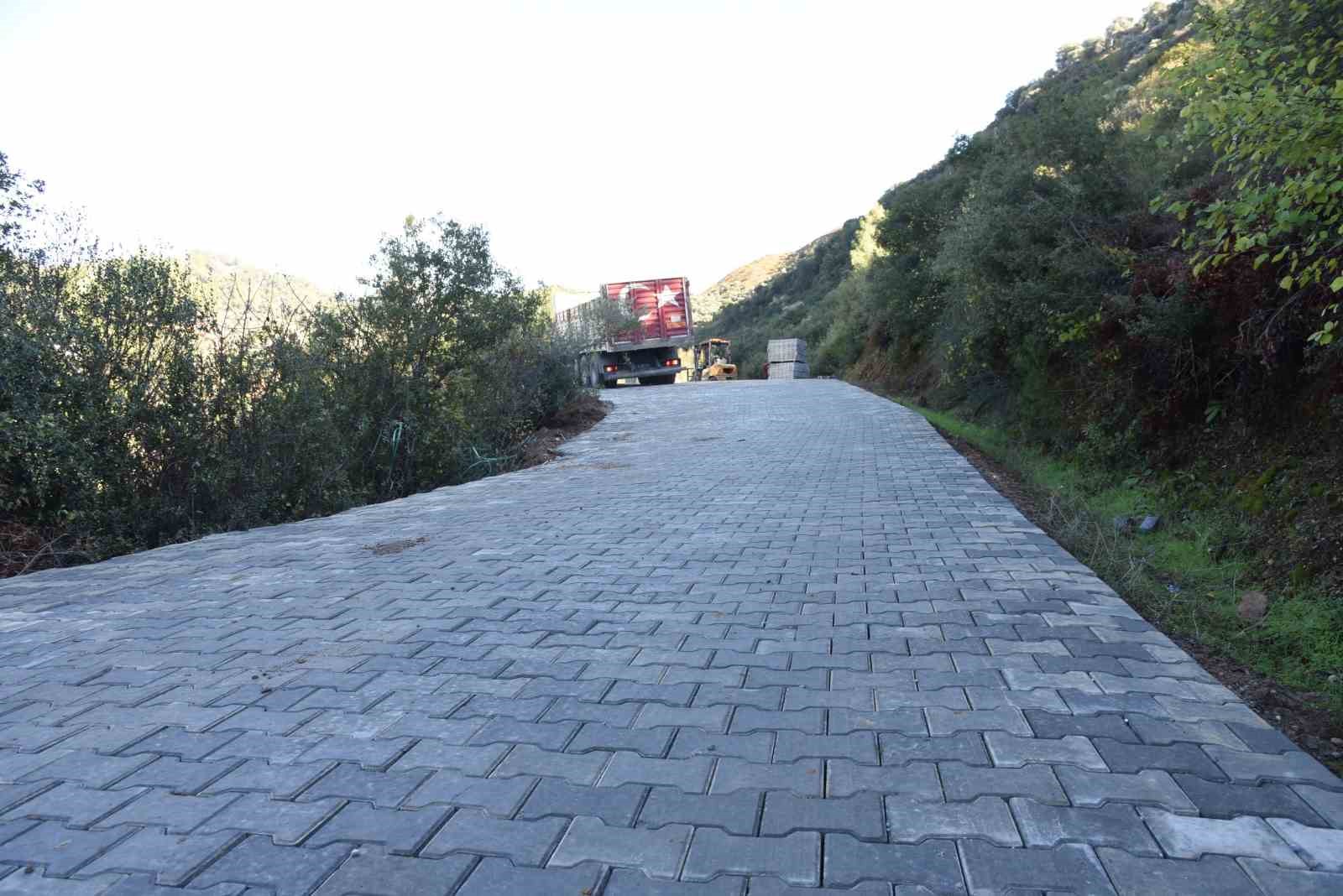 İncirliova&rsquo;da Arzular Mahallesi yeni yoluna kavuşuyor
