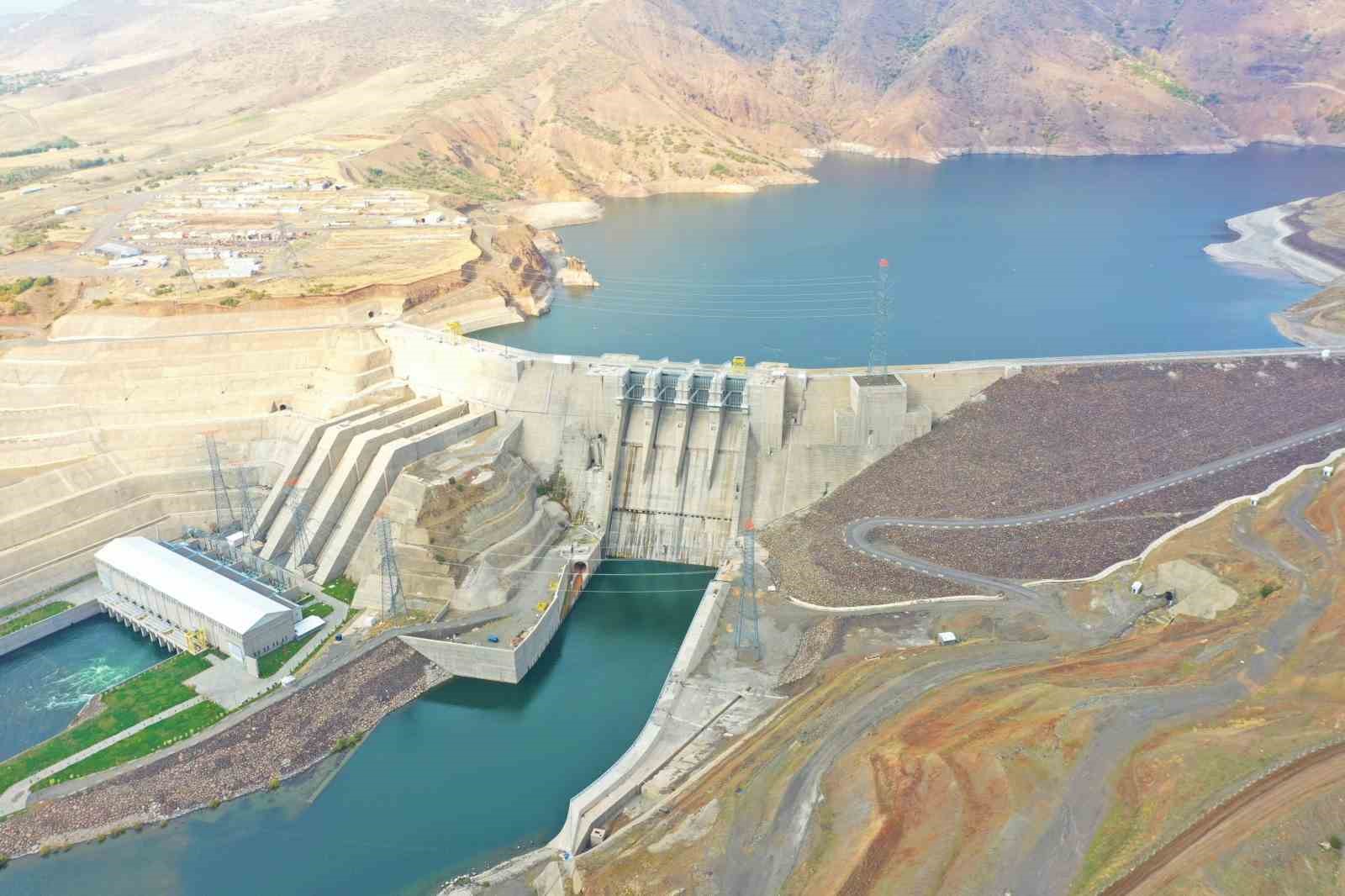 Bing&ouml;l Gen&ccedil; Sulama Projesi aralıksız devam ediyor
