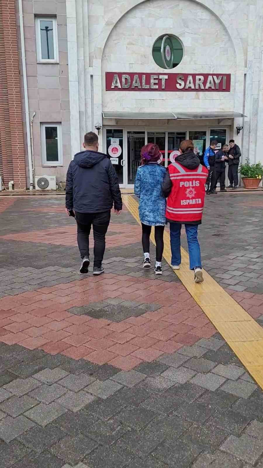 Isparta&rsquo;da 16 yıl hapis cezasıyla aranan şahıs yakalandı

