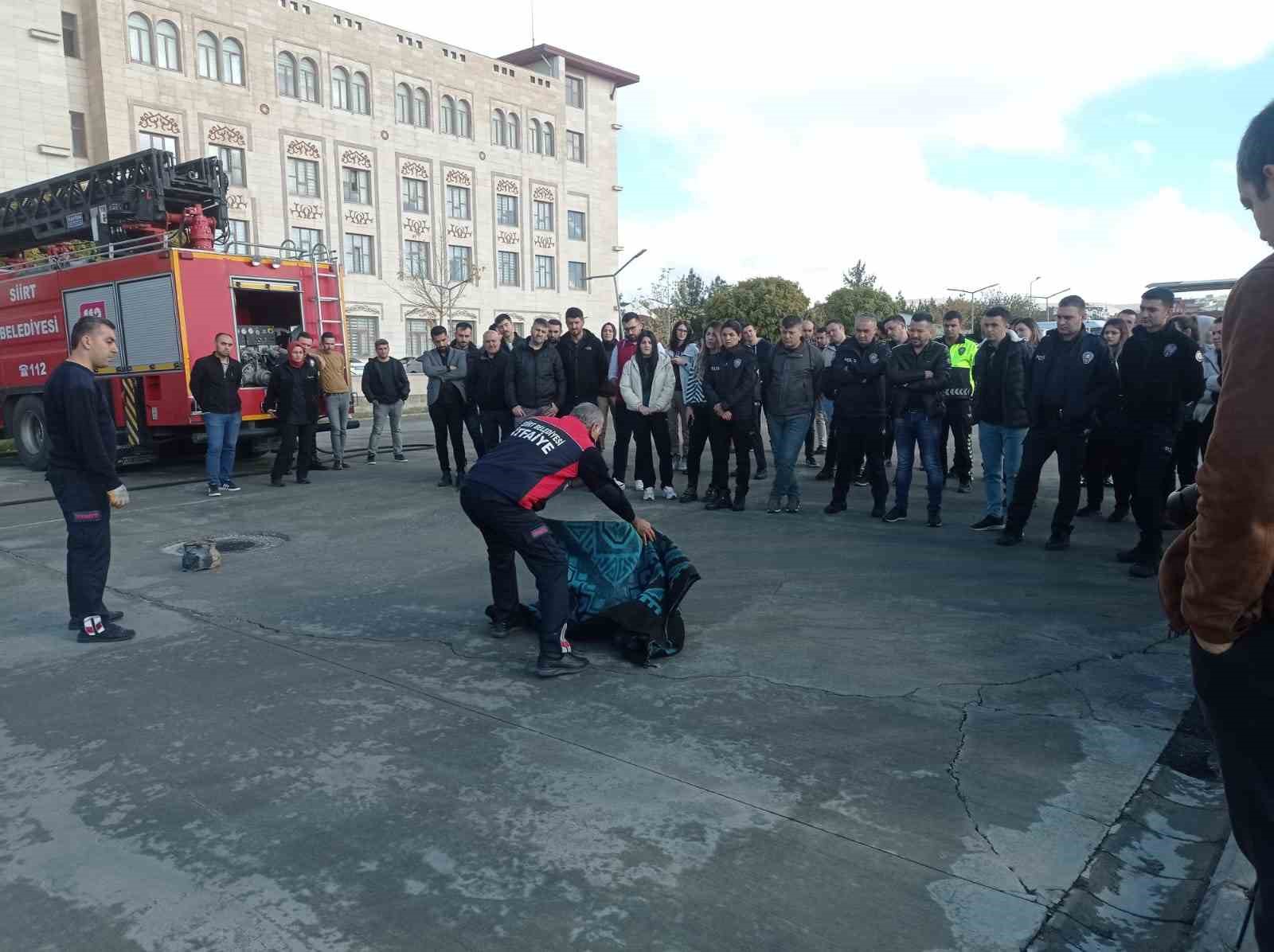 Siirt’te yangın ve bina tahliye tatbikatı yapıldı