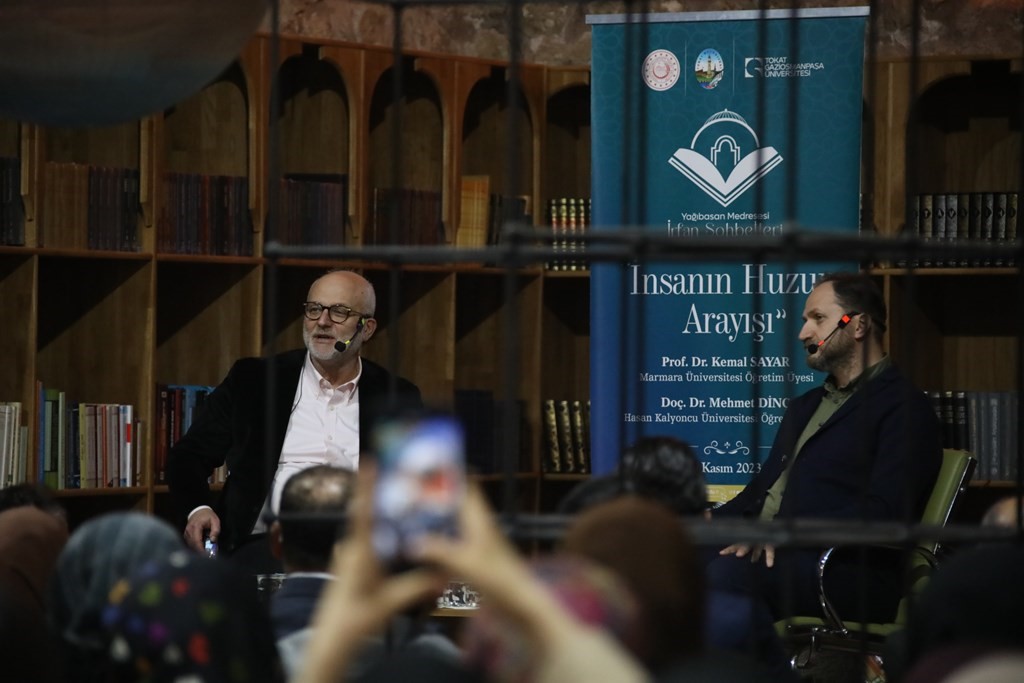 İlk T&uuml;rk medresesinde &ldquo;İnsanın Huzur Arayışı&rdquo; konferansı yapıldı
