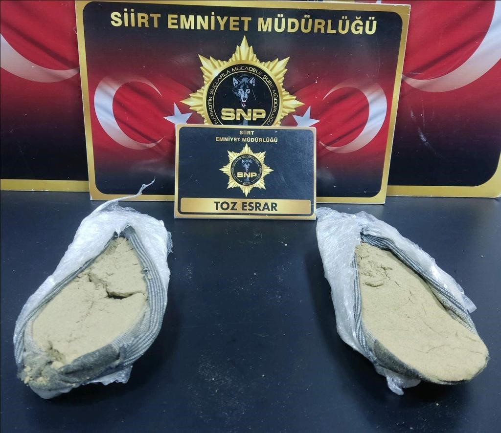 Siirt’te bir kişinin ayakkabılarının taban kısmından uyuşturucu çıktı