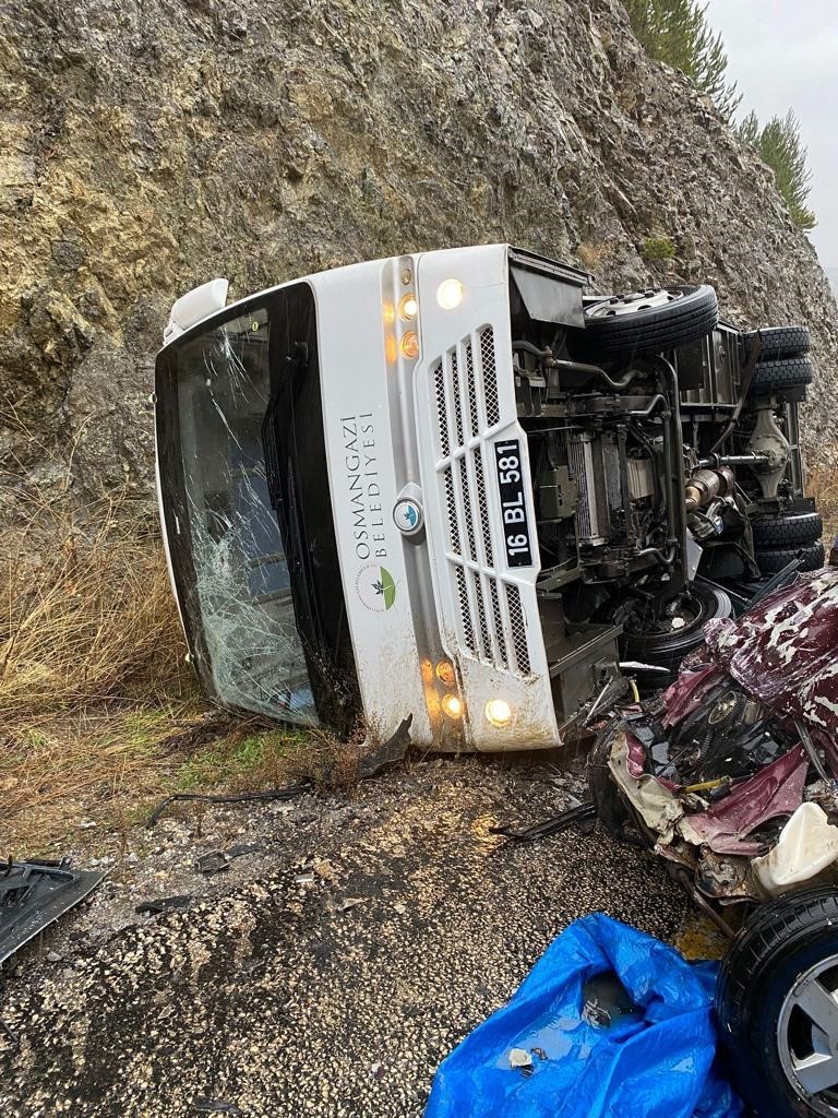 Taziyeye giderken kazada hayatını kaybetti
