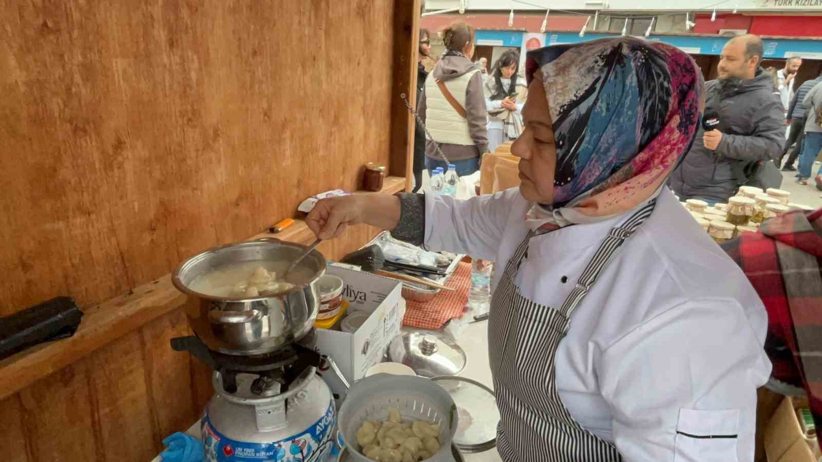 Sinop&rsquo;ta balık etinden mantı yapıldı
