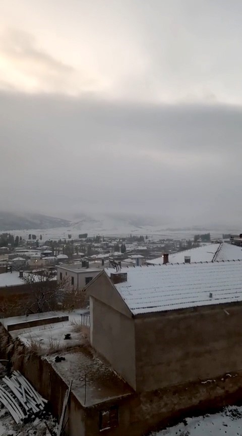 Niğde&rsquo;de kar yağışı
