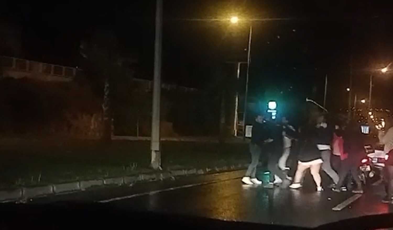 Kimse bir şey anlamadı, herkes birbirine saldırdı