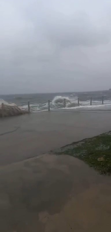 Kocaeli&rsquo;de fırtınanın bilan&ccedil;osu: 25 su baskını, 26 ağa&ccedil; devrilmesi ve 31 trafik kazası
