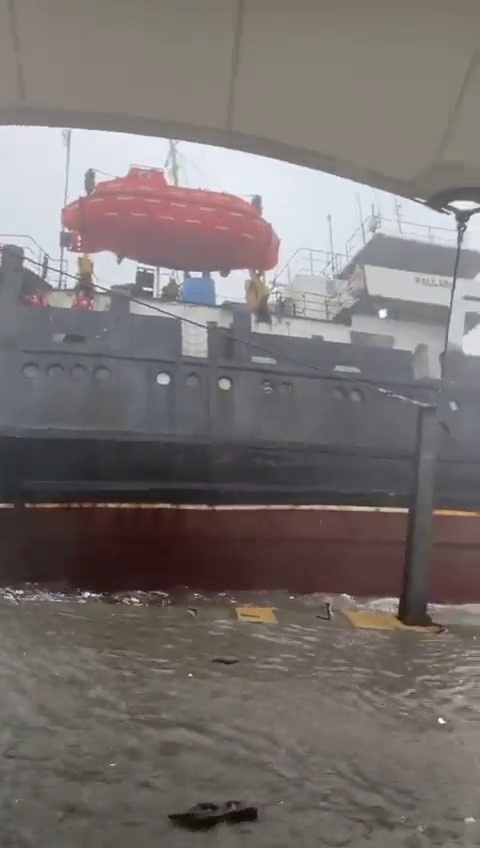 Denizcilik Genel M&uuml;d&uuml;rl&uuml;ğ&uuml;&rsquo;nden Zonguldak a&ccedil;ıklarında karaya oturan gemiye ilişkin a&ccedil;ıklama 