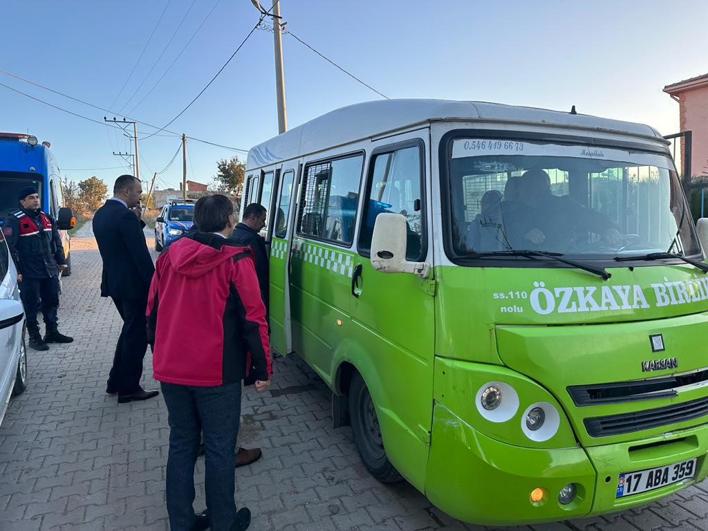 Vali Aktaş&rsquo;tan okul ziyareti ve servis denetimi
